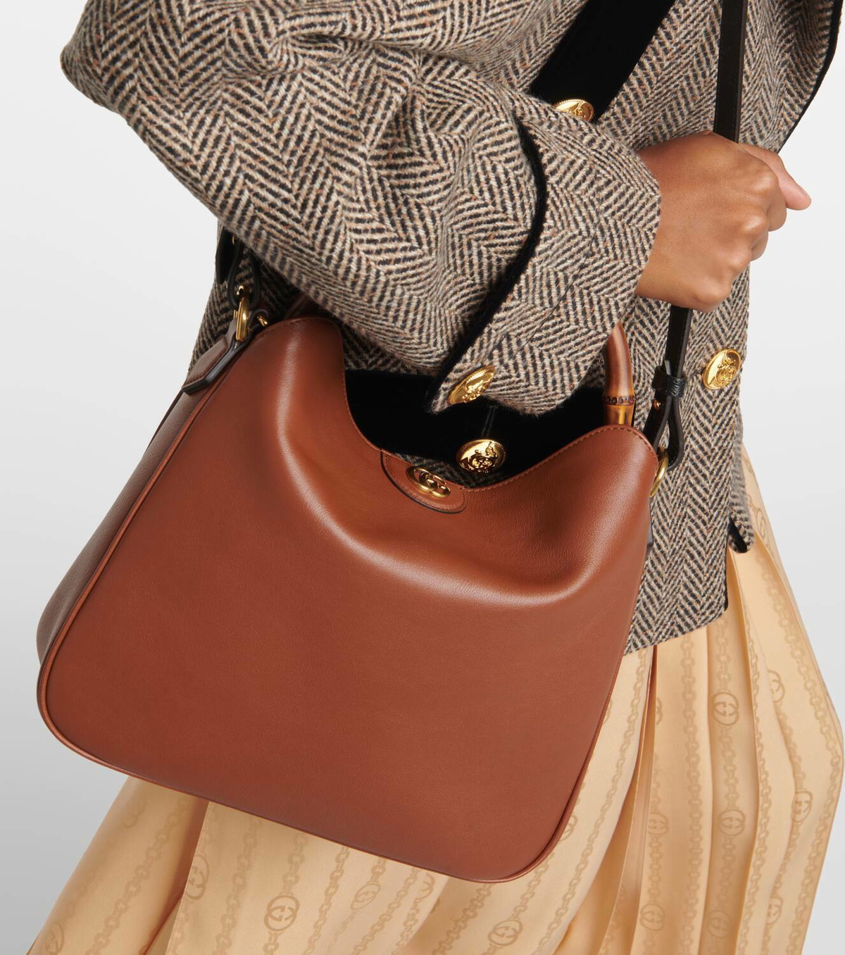 Gucci Gucci Diana Medium leather shoulder bag Gucci