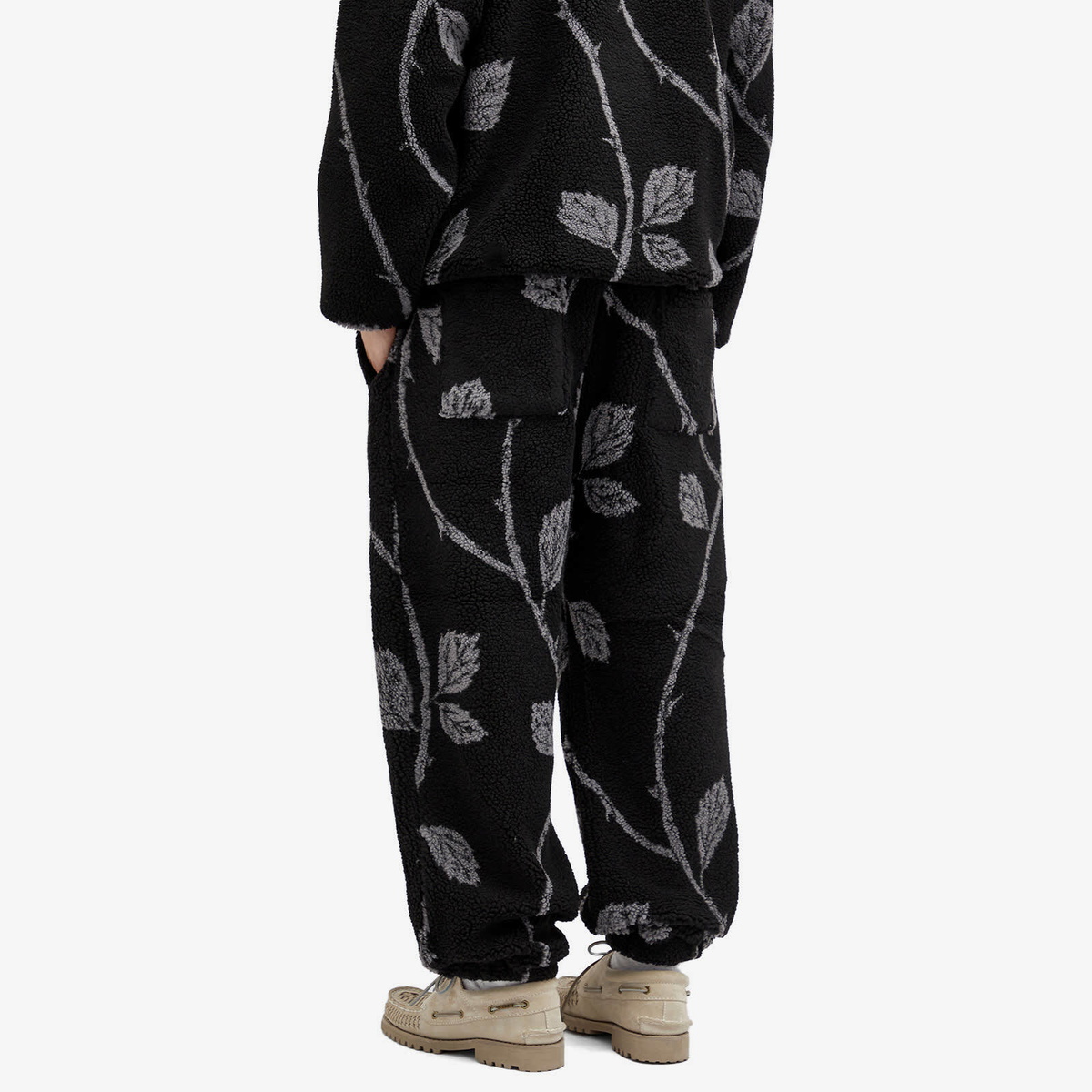 Heresy Men's Bramble Fleece Pants in Print