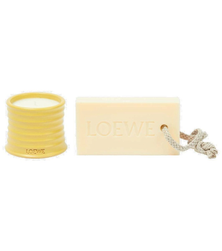 Photo: Loewe Home Scents Small scented candle and bar soap set