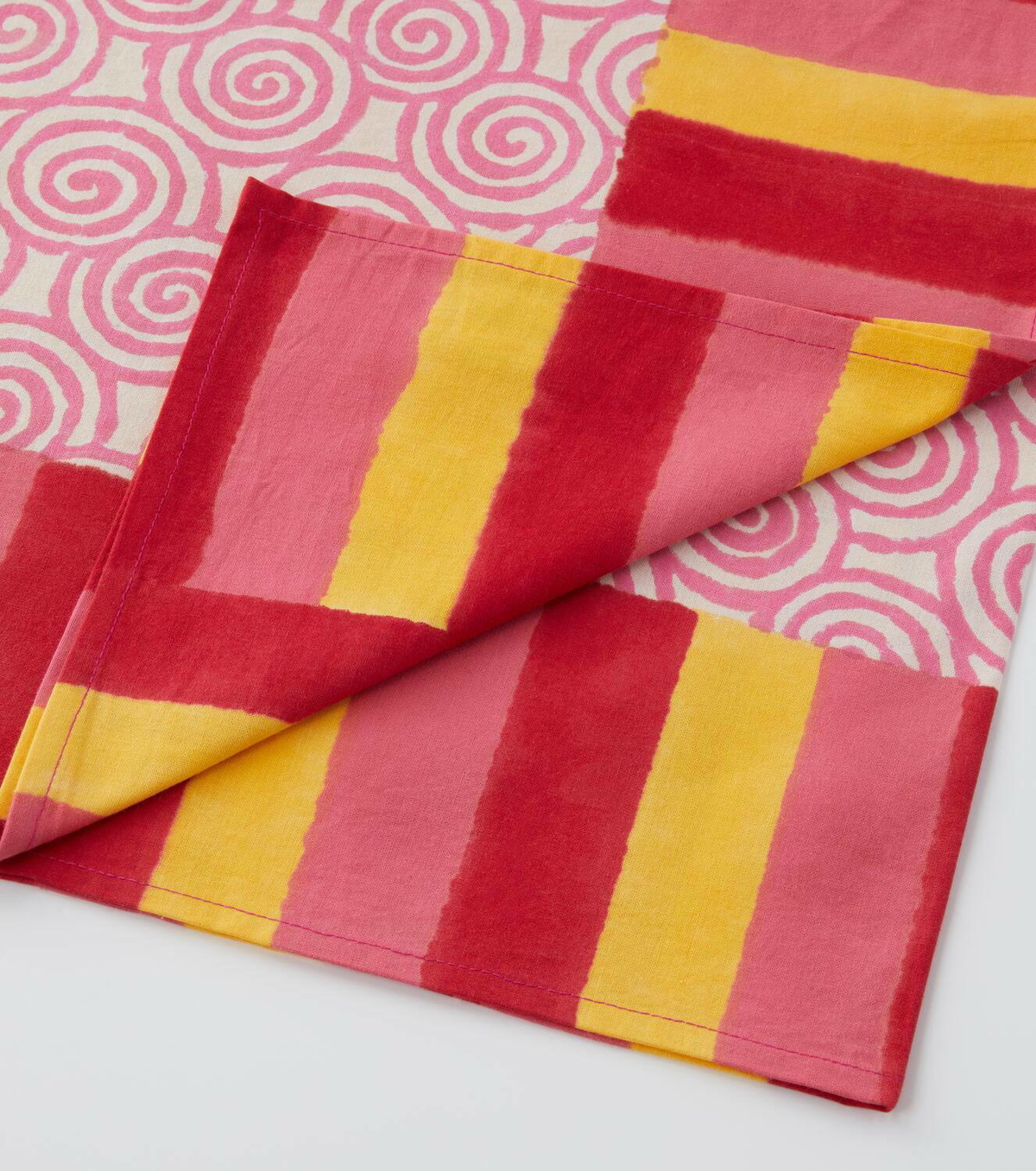 Lisa Corti Camelia Magenta Large cotton tablecloth