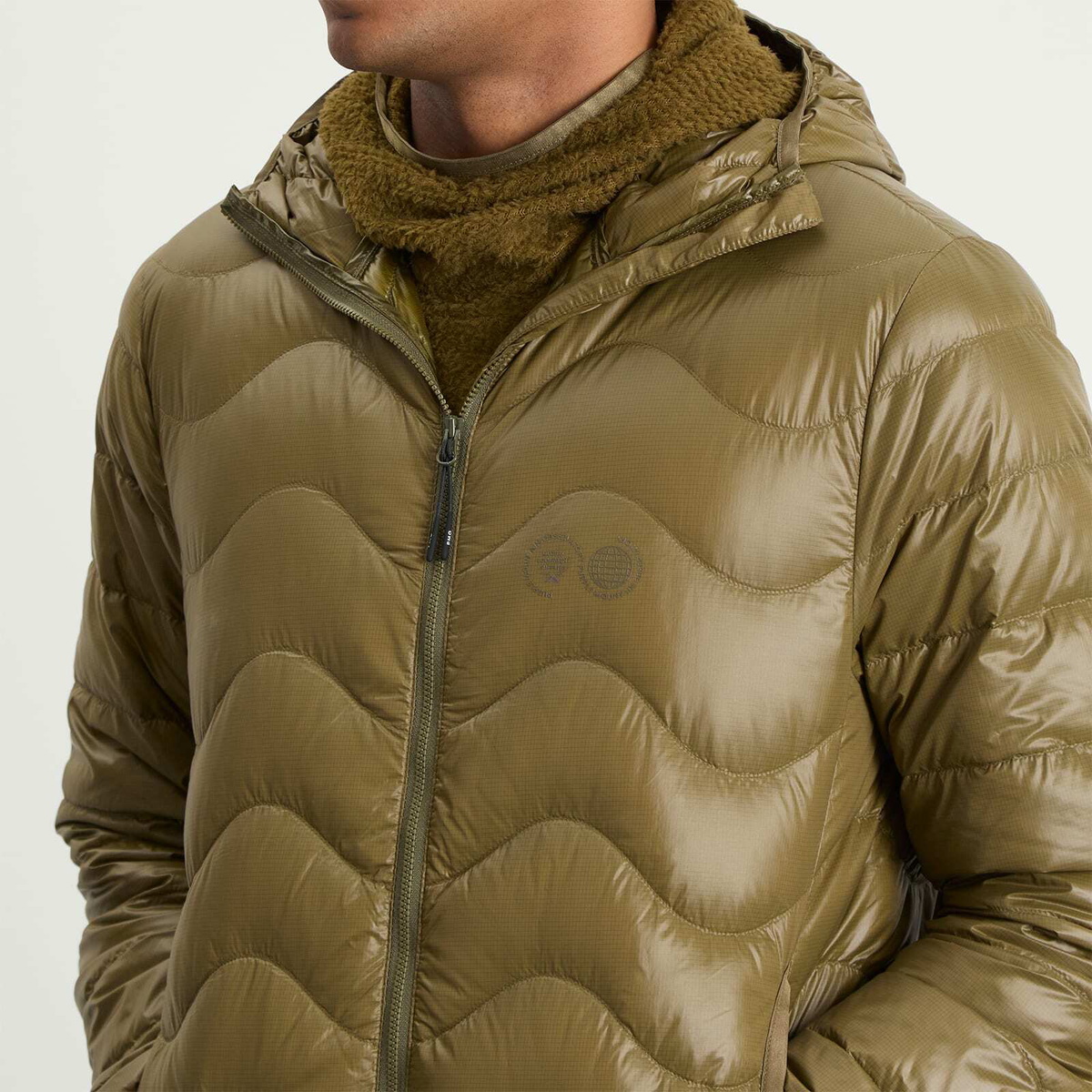 Purple Mountain Observatory Men's Waves Hooded Puffa Jacket in Dark Olive