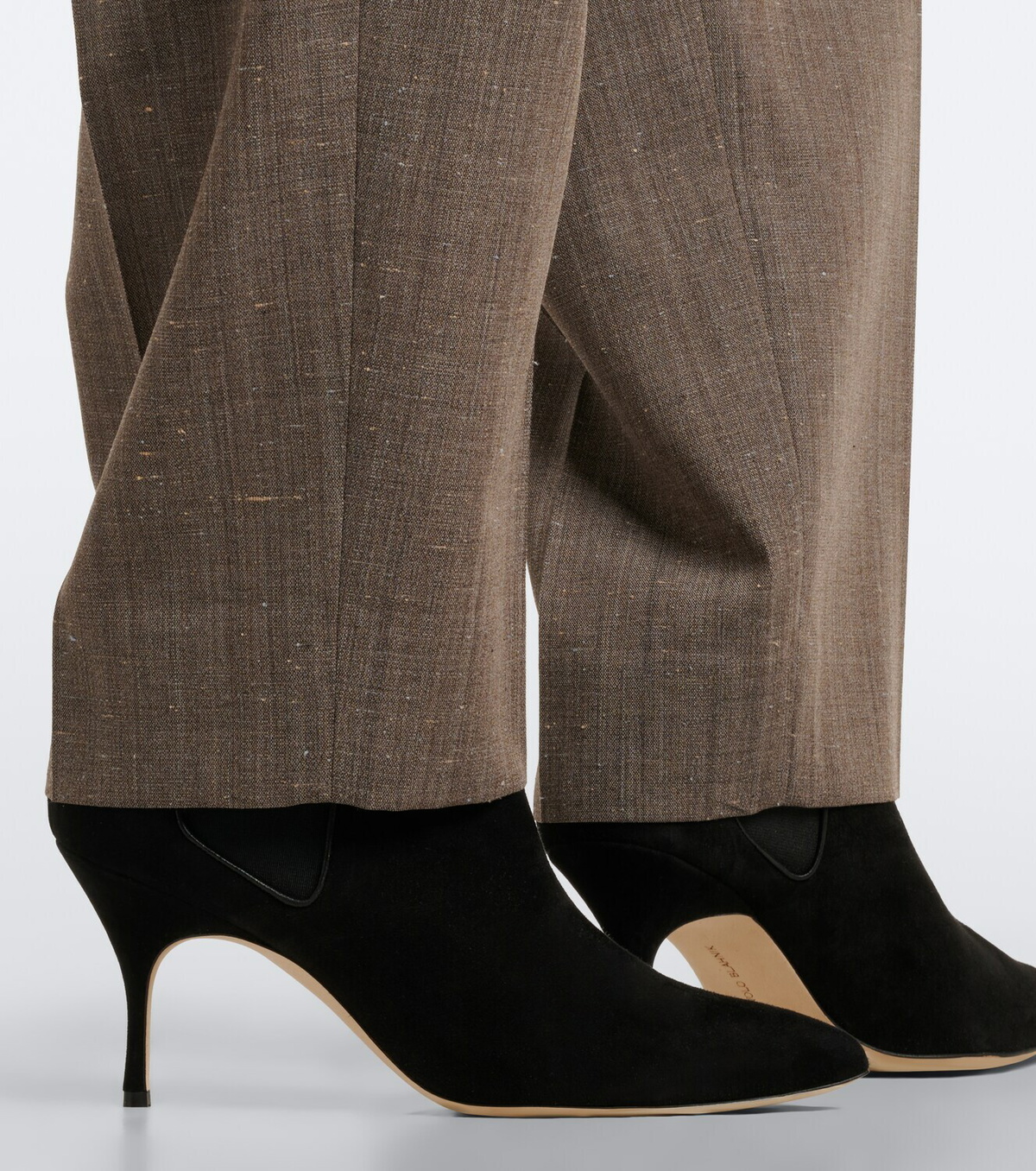Manolo Blahnik Dildi suede ankle boots