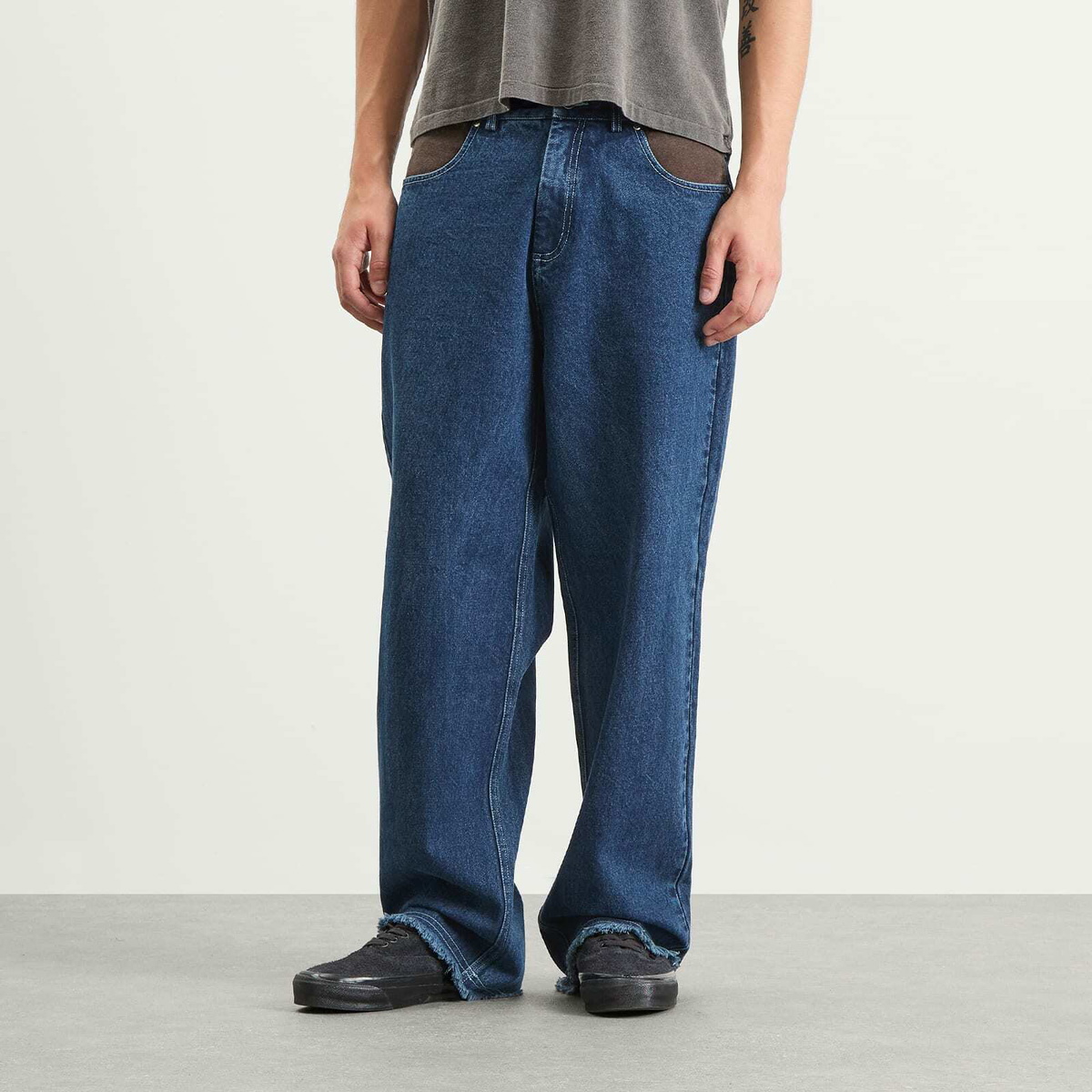 ACMH by Magic Castles Men's Trip Jeans in Acid Wash