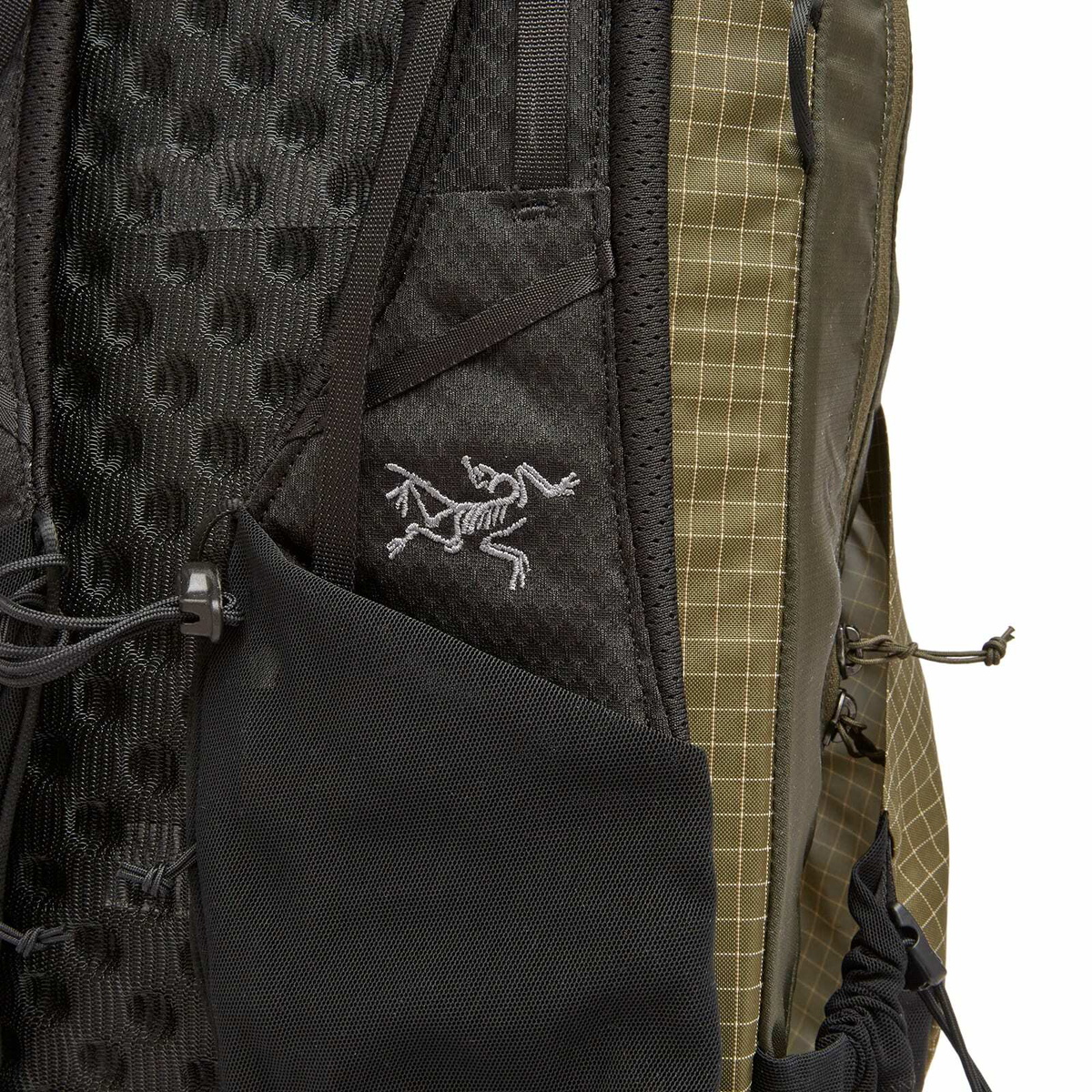 Arc'teryx Men's Aerios 18 Backpack in Tatsu Arc'teryx
