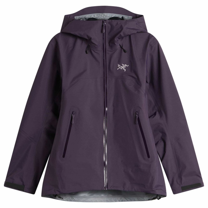 Photo: Arc'teryx Women's Beta SL Jacket W in Moondrop
