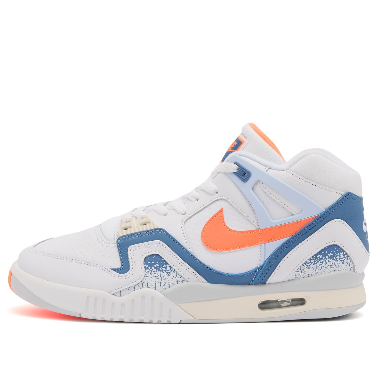 Nike Air Tech Challenge Ii QS Sneaker in White/Blue/Ivory