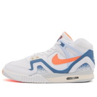 Nike Air Tech Challenge Ii QS Sneaker in White/Blue/Ivory