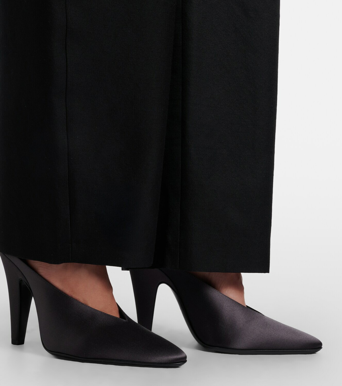 Alaïa Cone satin mules