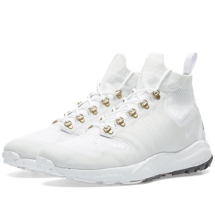 Photo: Nike Zoom Talaria Mid Flyknit