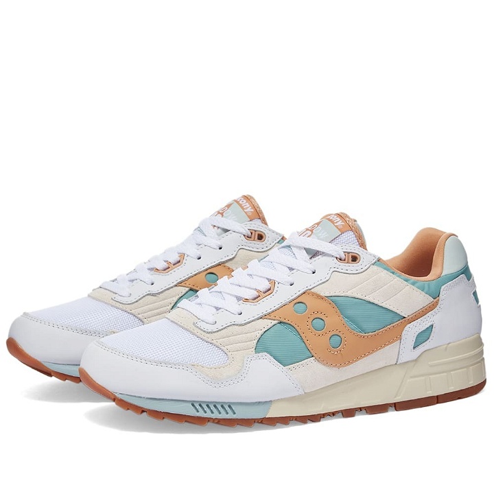 Photo: Saucony Men's Shadow 5000 Sneakers in White/Tan