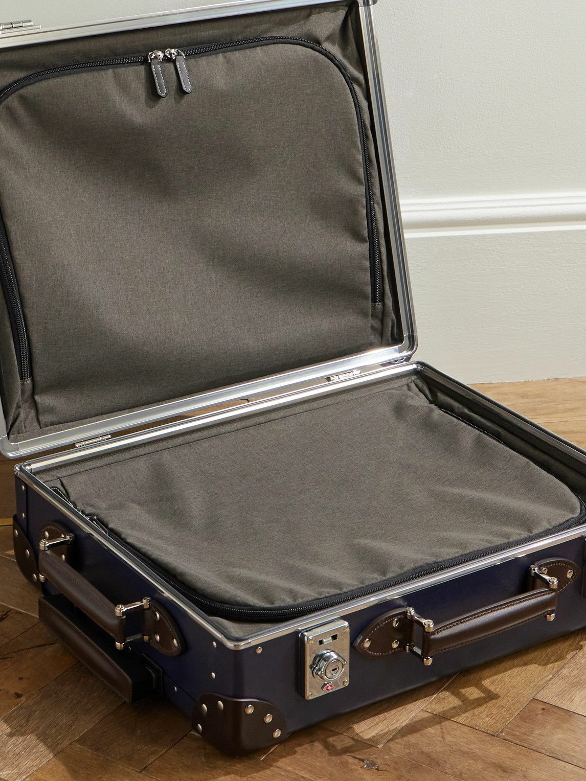 Globe-Trotter - Metropolis Leather-Trimmed Vulcanised Fibreboard Carry-On Suitcase