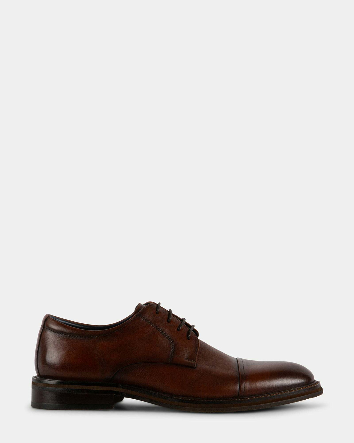 Steve Madden Stannis Dress Shoes in Tan