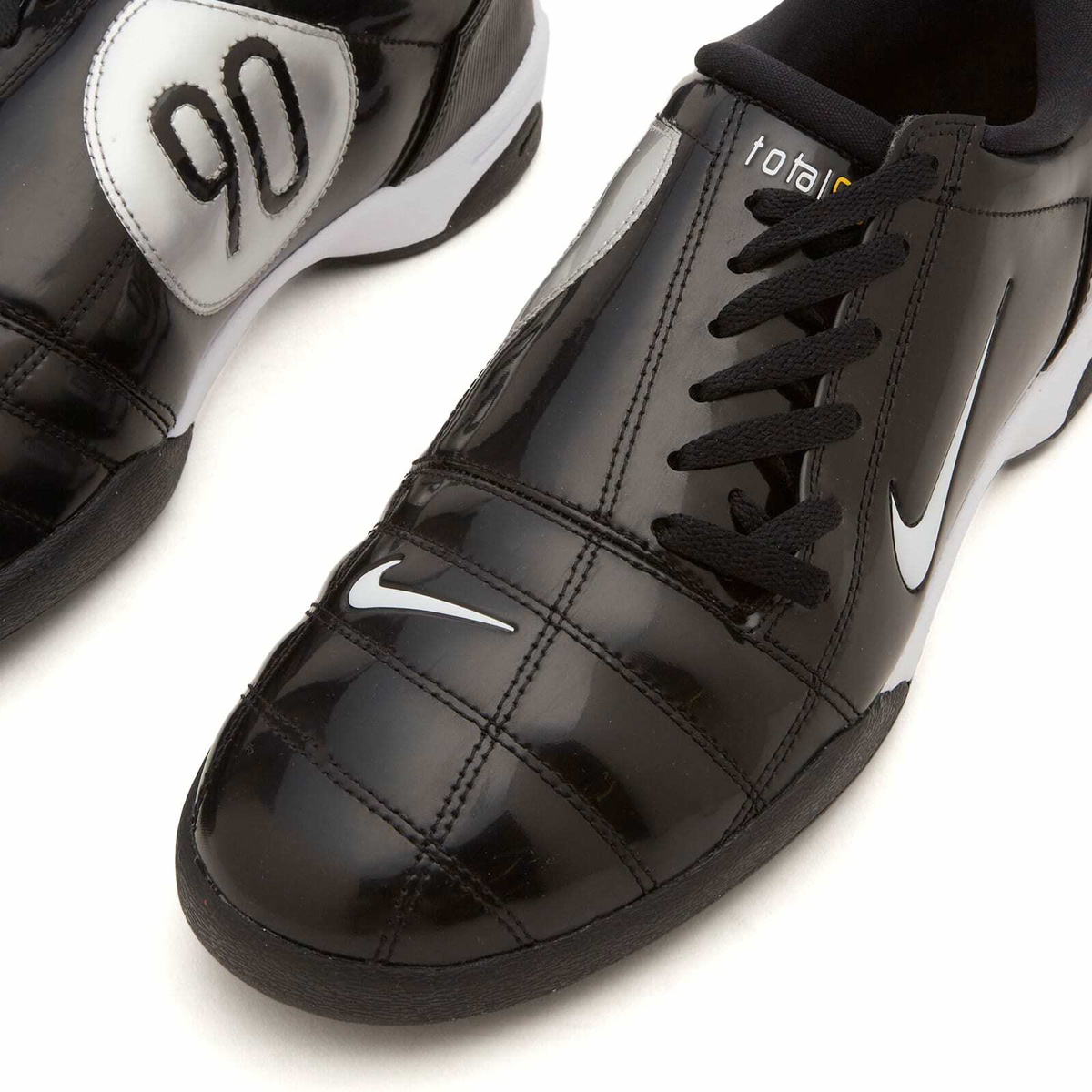 Nike T90 SP Sneaker in Black/White/Metallic Silver Nike
