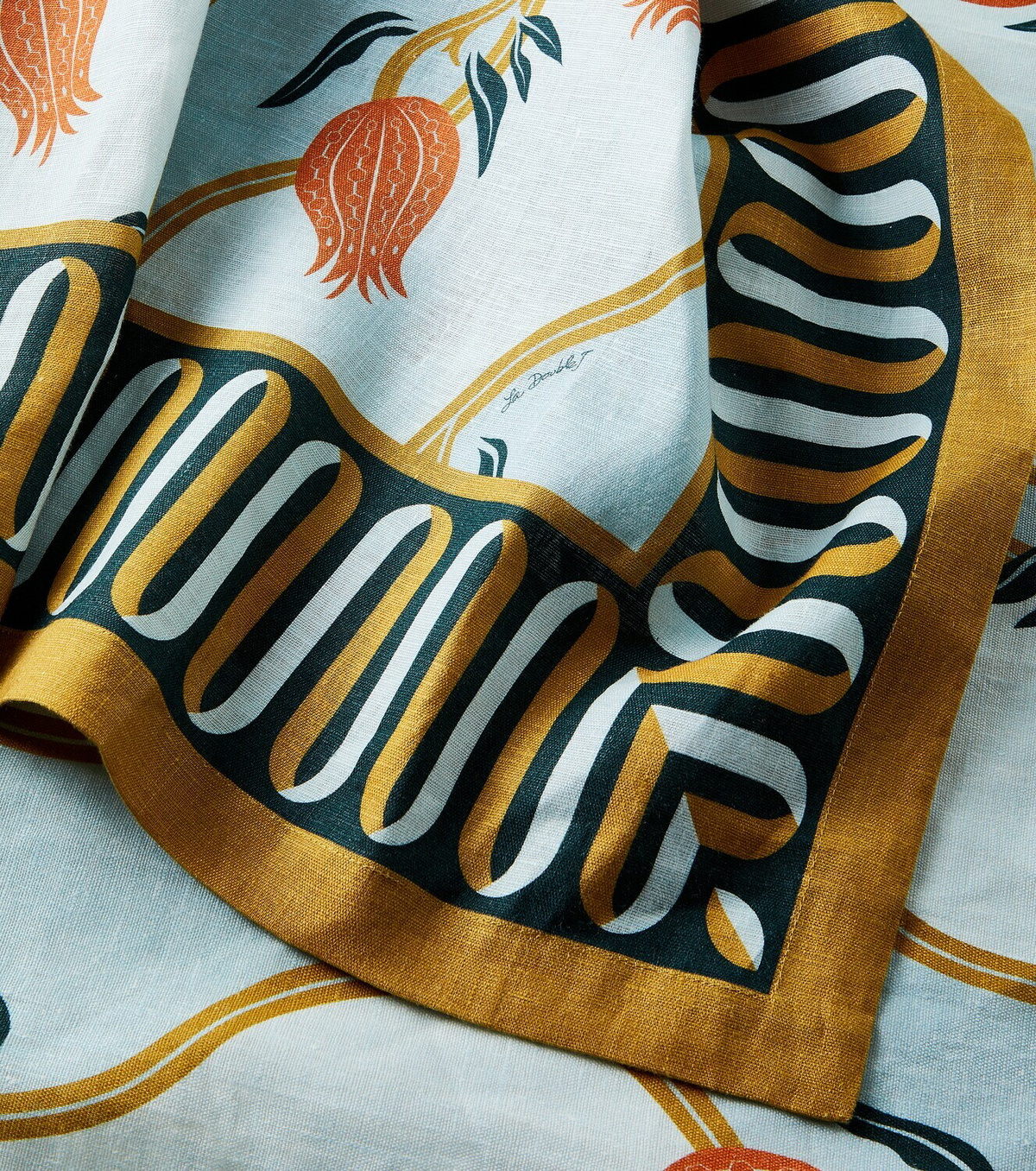 La DoubleJ Melograno Large printed linen tablecloth