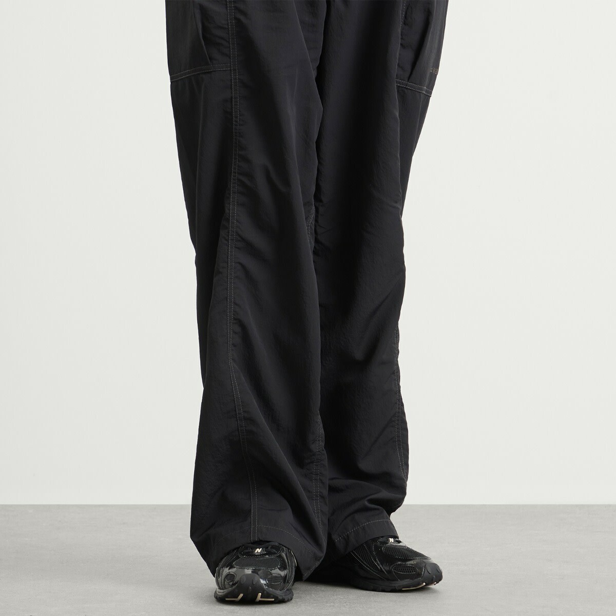 New Balance 204L Sneaker in Black