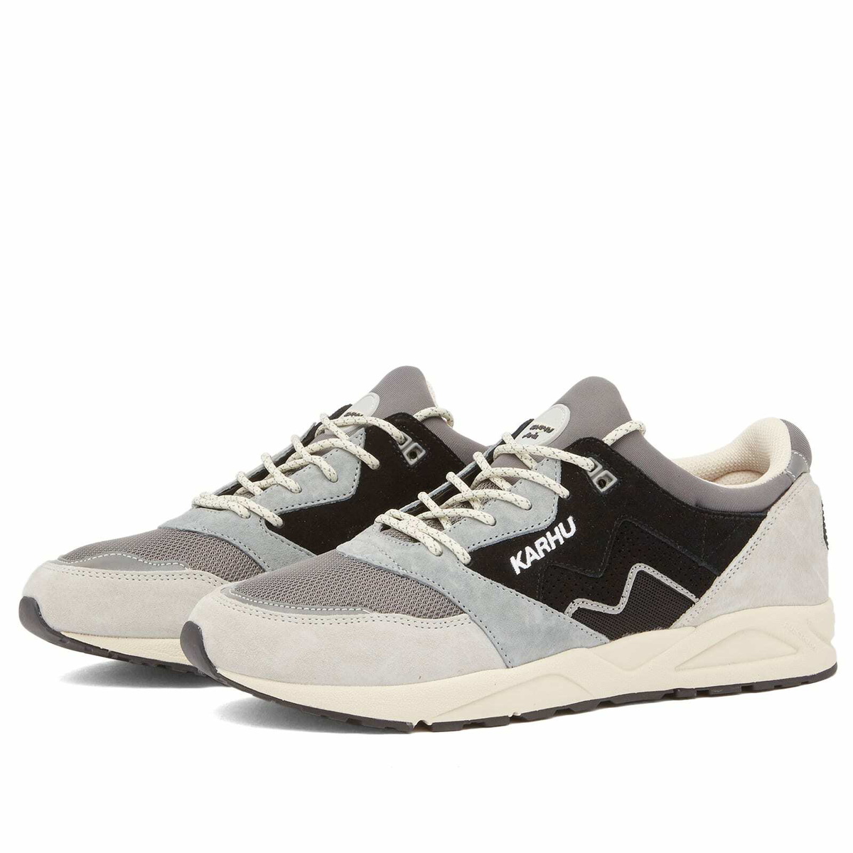 Karhu Men's Aria 95 Sneaker in Dawn Blue&Jet Black