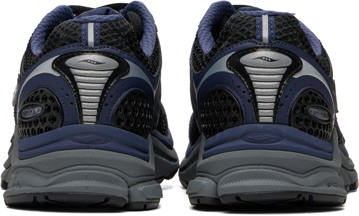 Saucony Black ProGrid Triumph 4 Sneakers