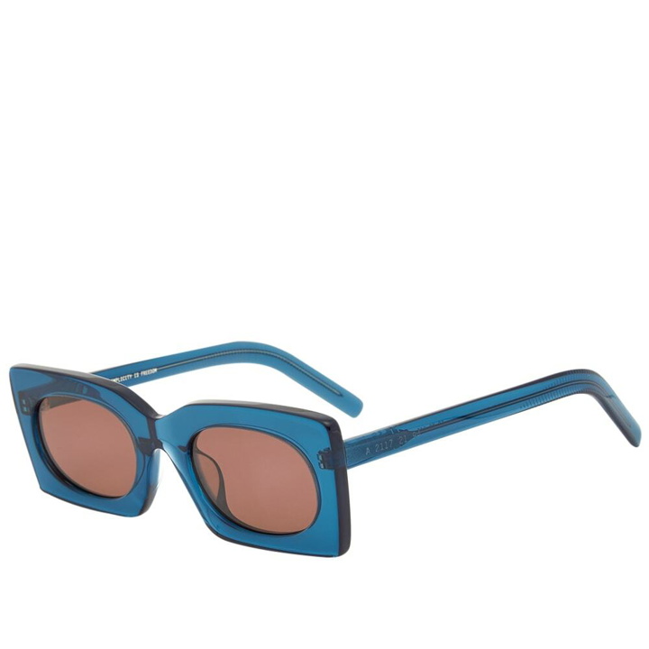 Photo: AKILA Edra Sunglasses in Pacific/Maple