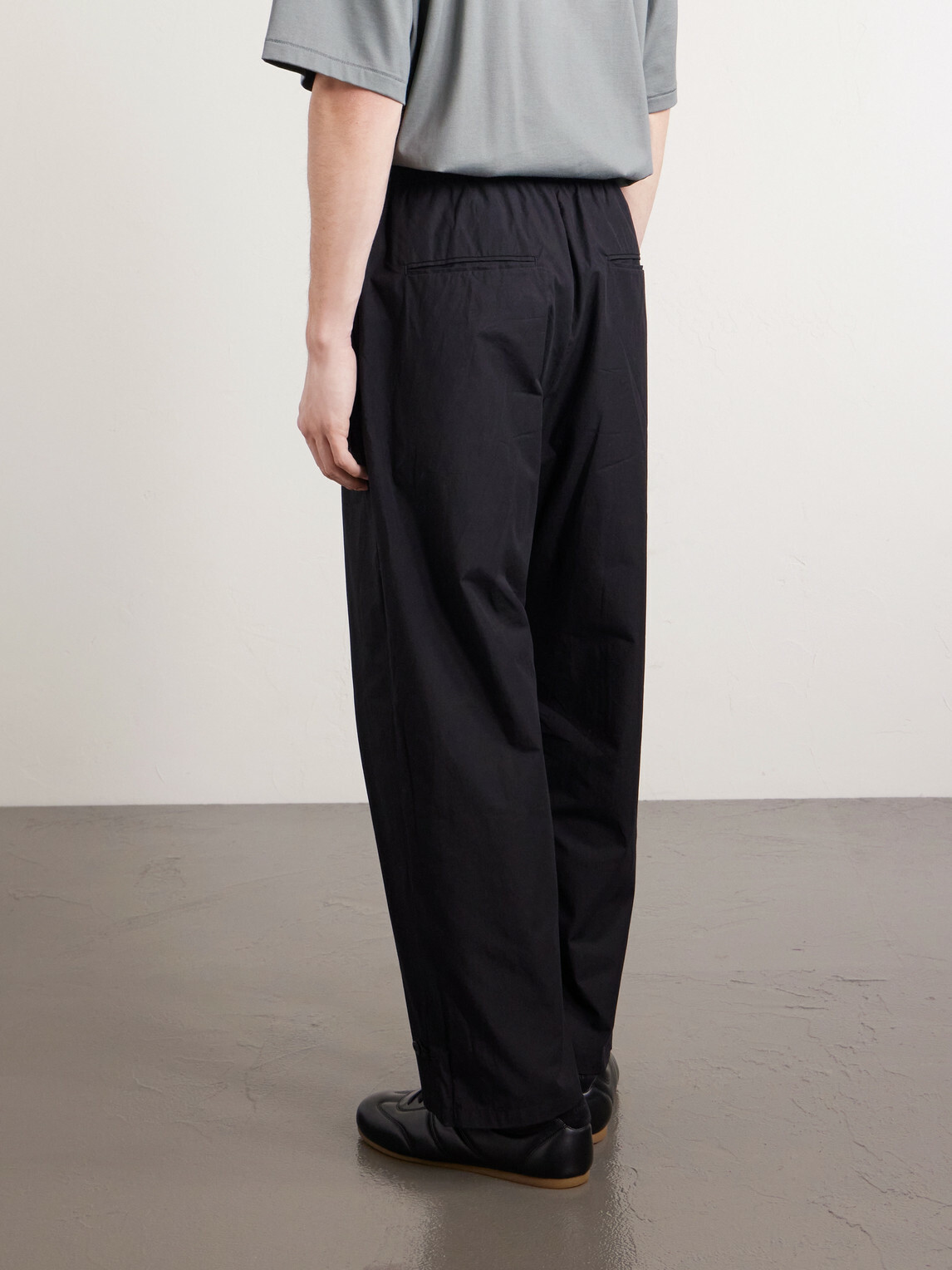ATON - Wide-Leg Cotton-Blend Gabardine Drawstring Trousers - Black