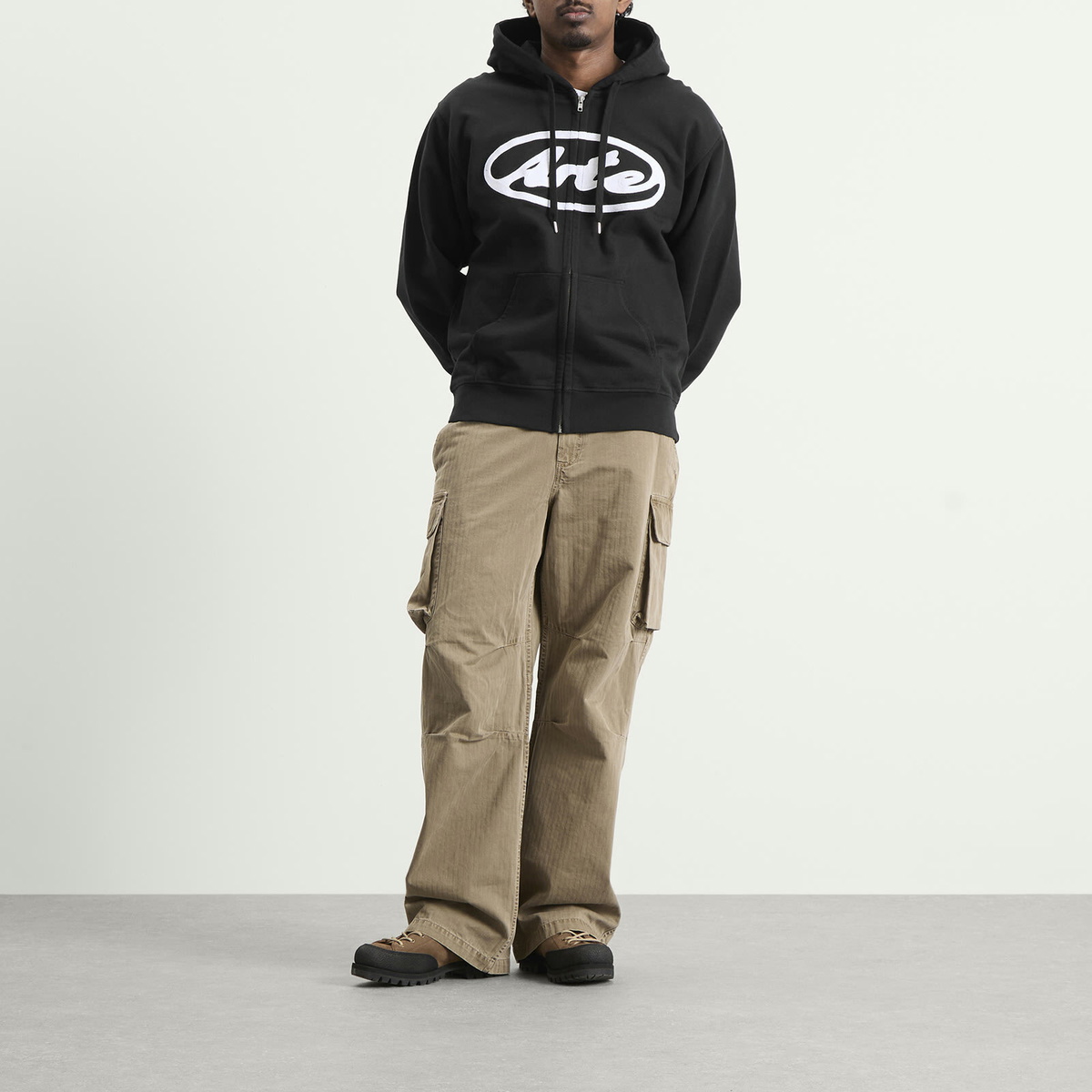 Arte Men's Circle Logo Zip Hoodie in Black