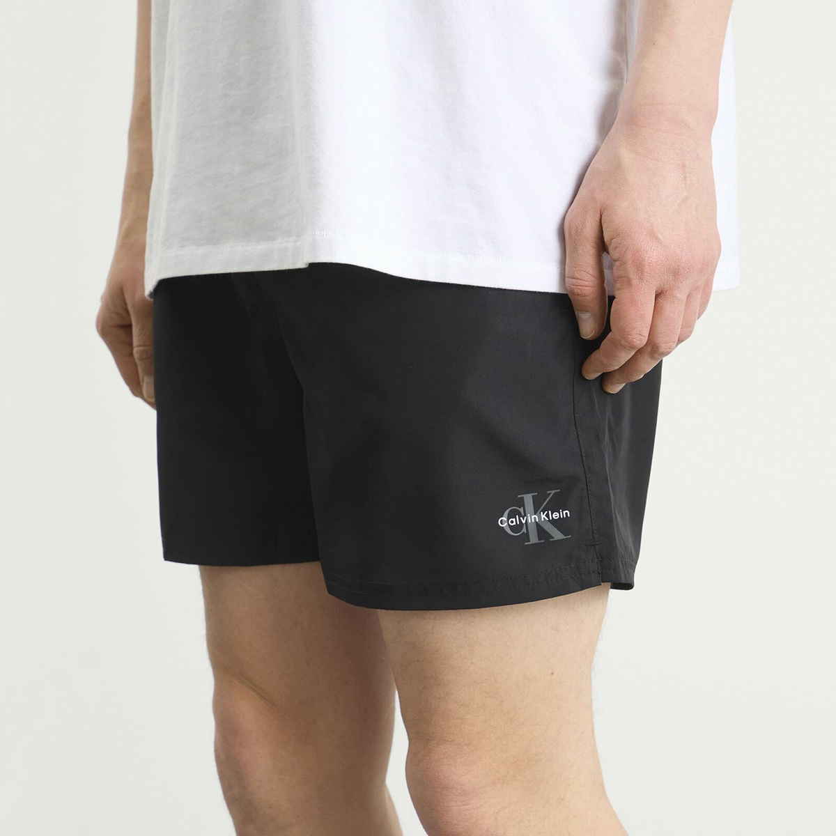 Calvin Klein Men's Medium Drawstring Swim Shorts in Black
