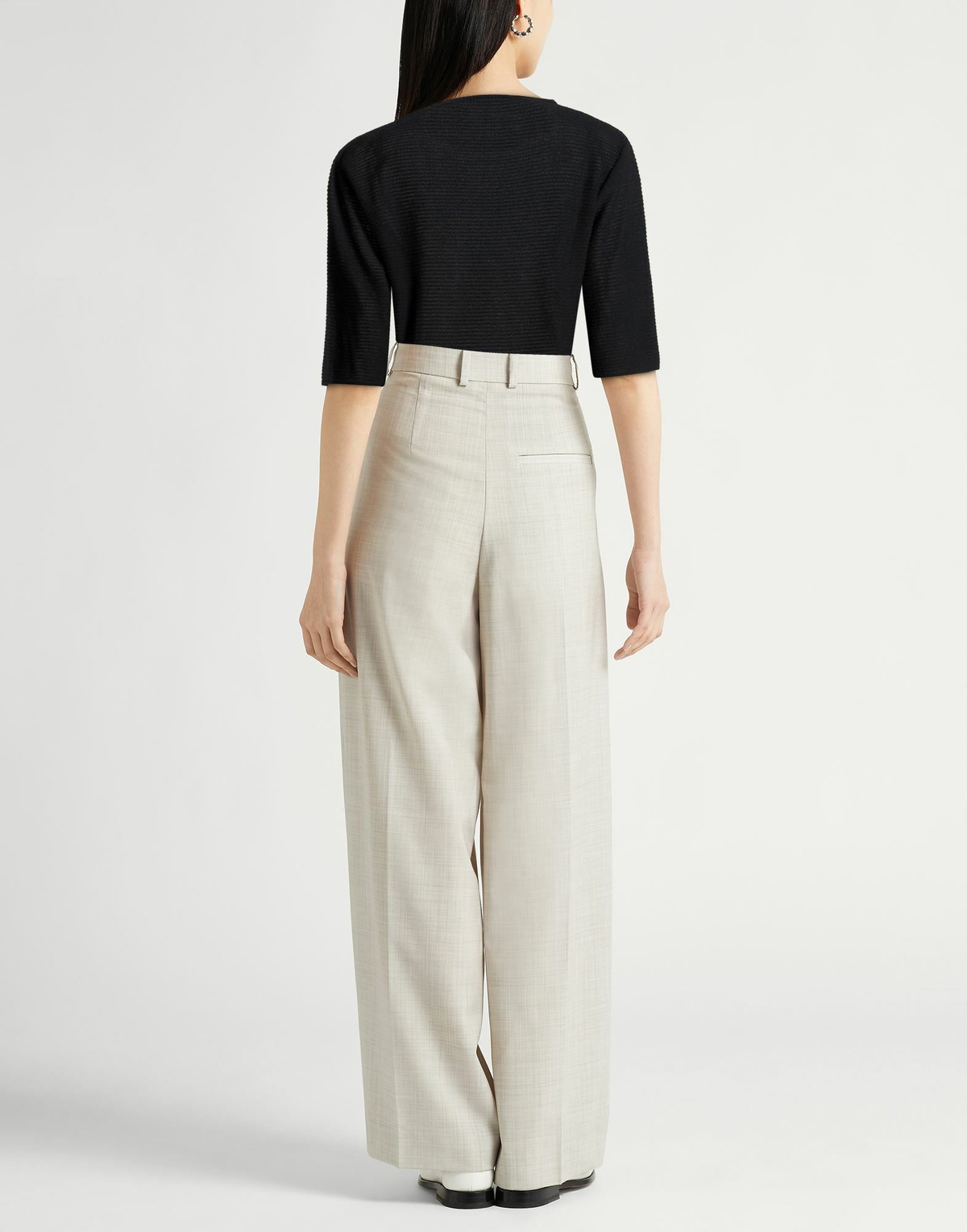 Crossley Womens Sweater in Black