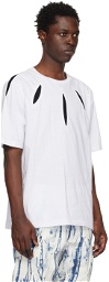 KUSIKOHC White Incission T-Shirt