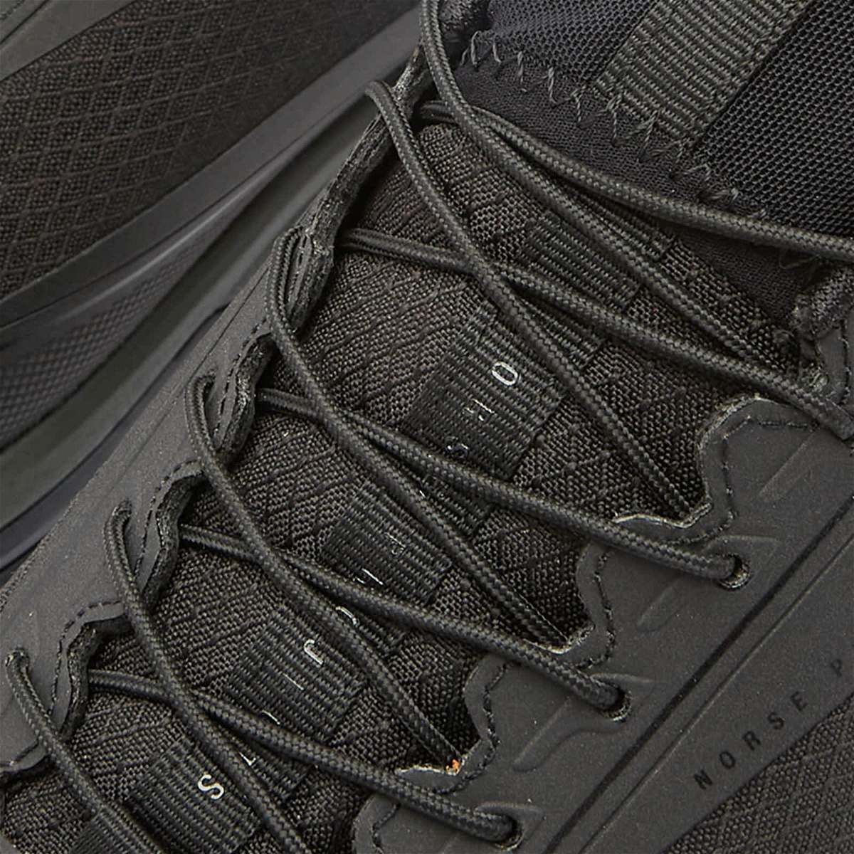 Norse Projects Men's Laced Up Runner V02 Sneakers in Black Norse Projects