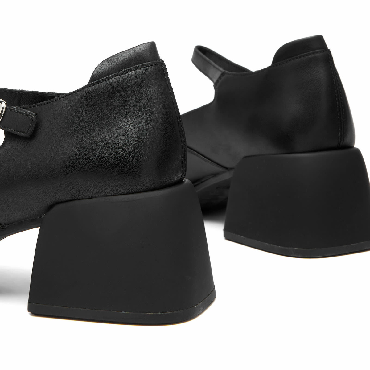 Vagabond Women's Shoemakers Ansie Leather Heel in Black