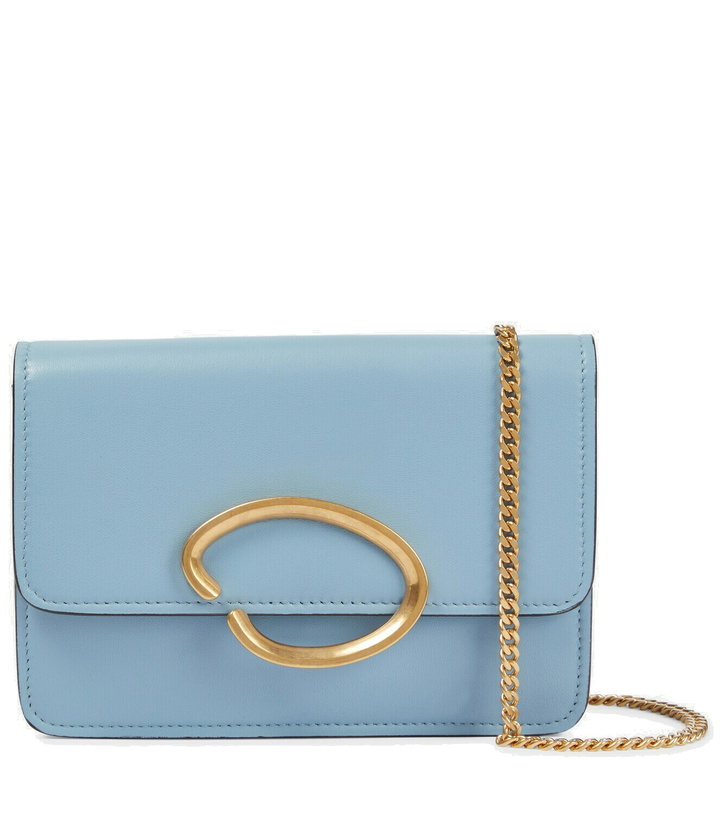 Photo: Oscar de la Renta O Pochette leather shoulder bag
