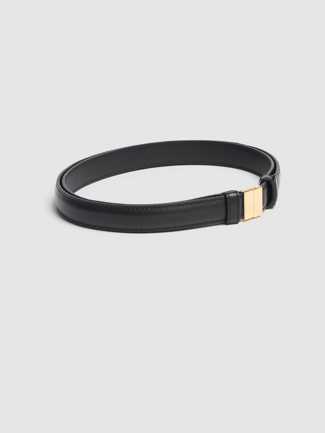 Toteme Slide Clasp Leather Belt, Black Slide Clasp Leather Belt – La Garçonne main image 4