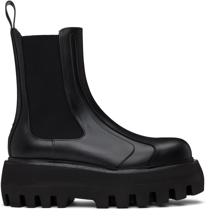 Photo: McQueen Black Sofa Chelsea Boots