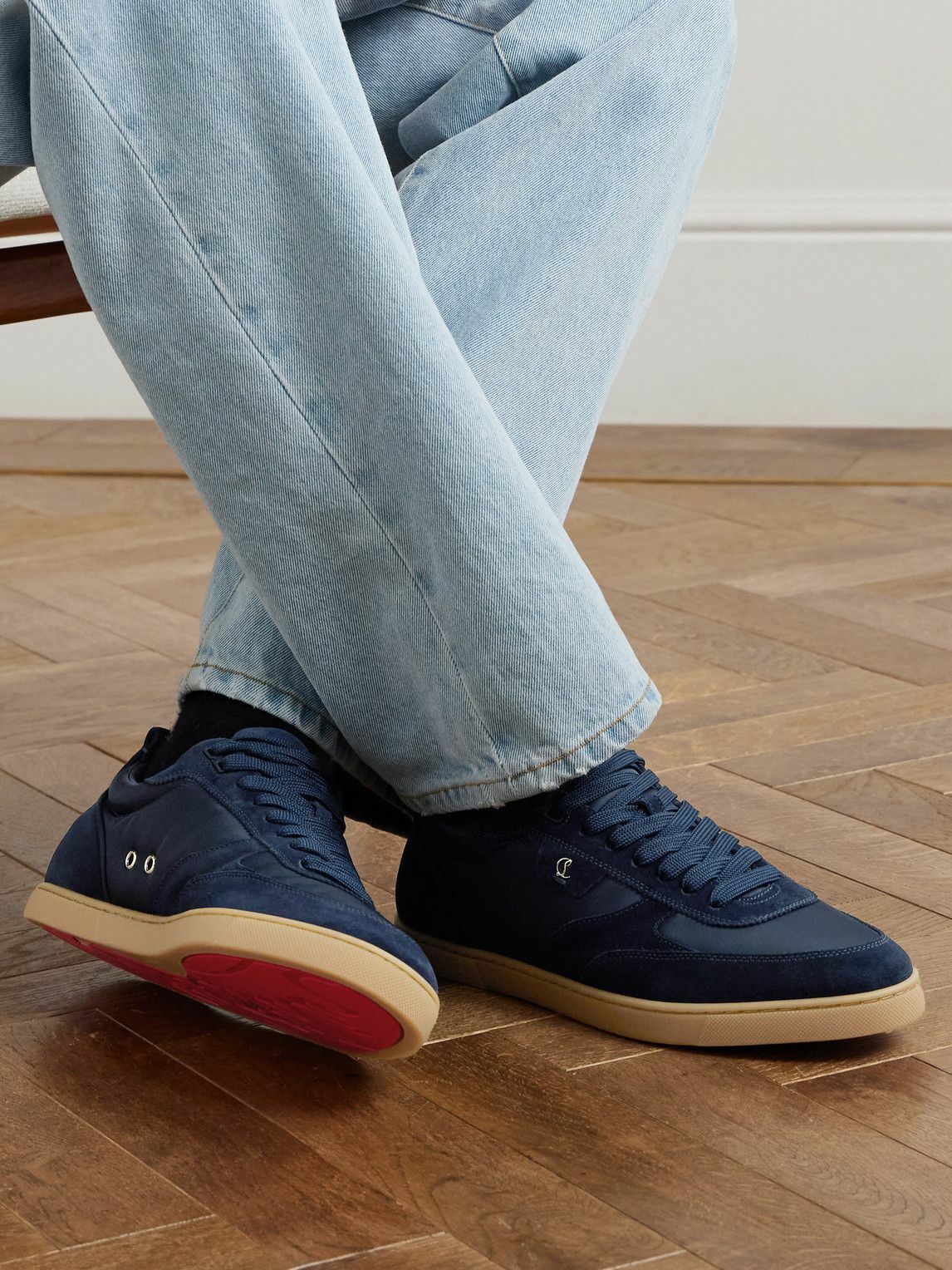 【Christian Louboutin】 Tutti Ruiスエードスニーカー Tutti Rui - Sneakers - Reversed calf leather - Saharienne