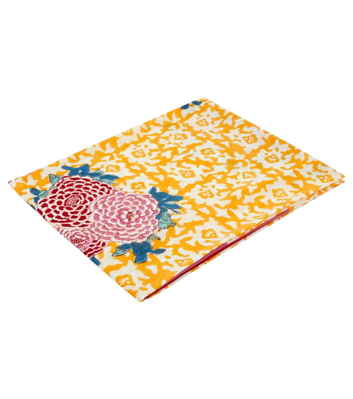 Photo: Lisa Corti Arabesque Corolla muslin beach towel