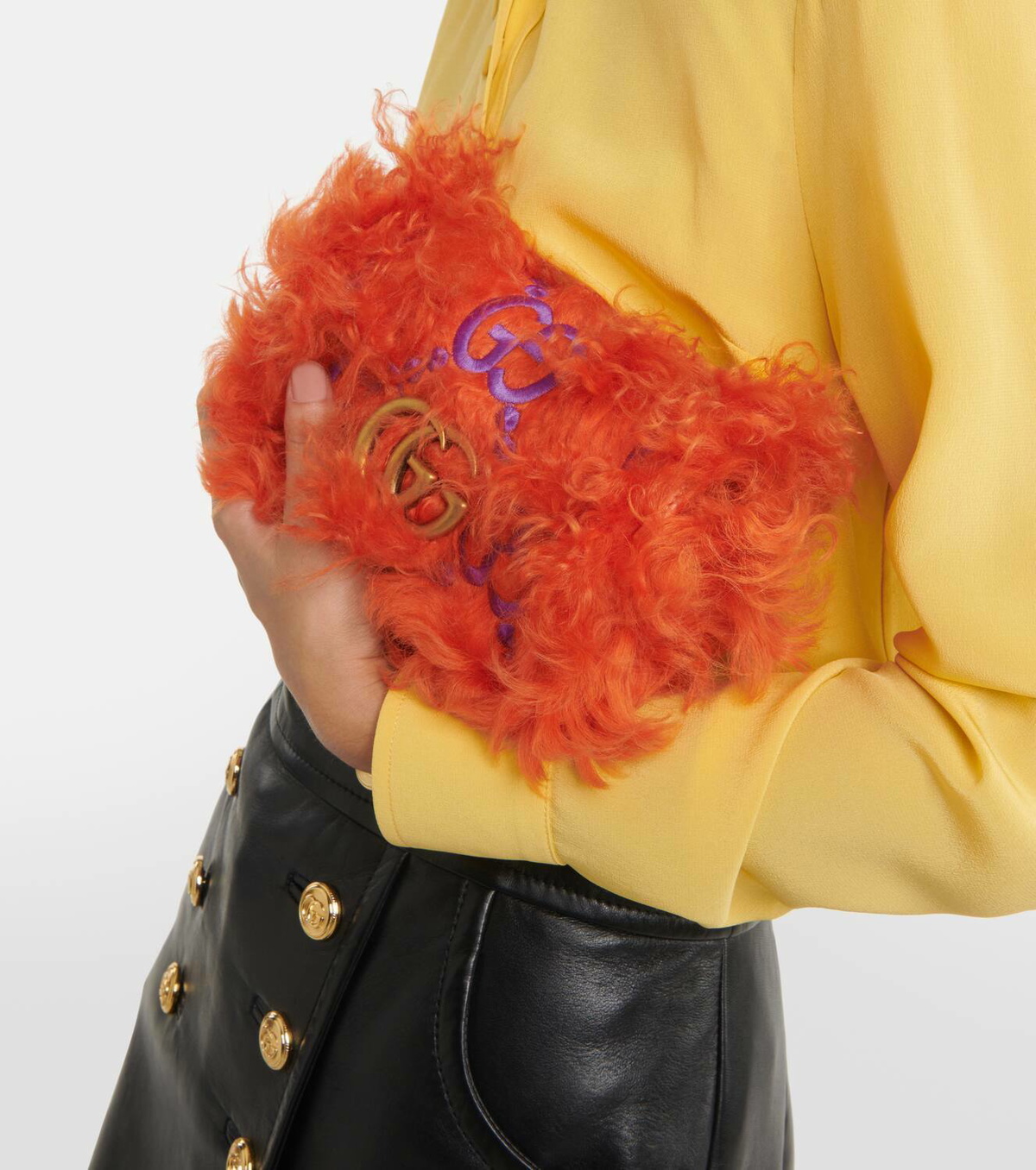 ショルダーバッグ・ポシェット Marmont Super Mini Shearling Bag in Orange Gucci Marmont Super Mini Shearling Bag In Orange in Red | Lyst