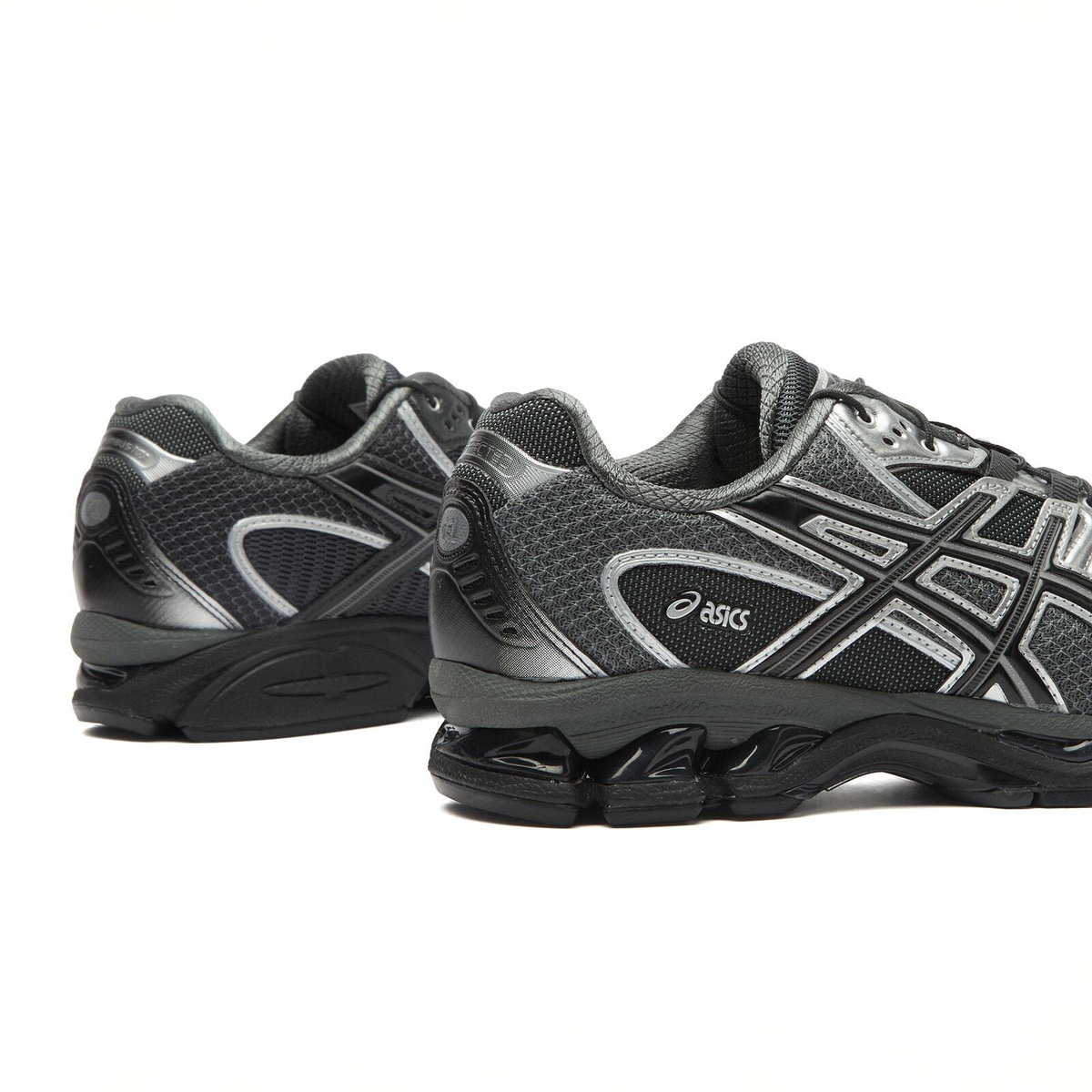 Asics x Unaffected Gel Nimbus 10.1 Sneaker in Silver/Black