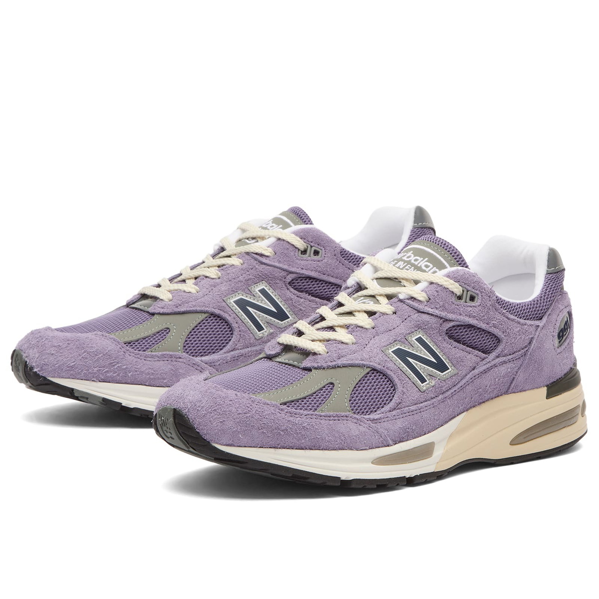 New Balance 991v2 Sneaker in Purple