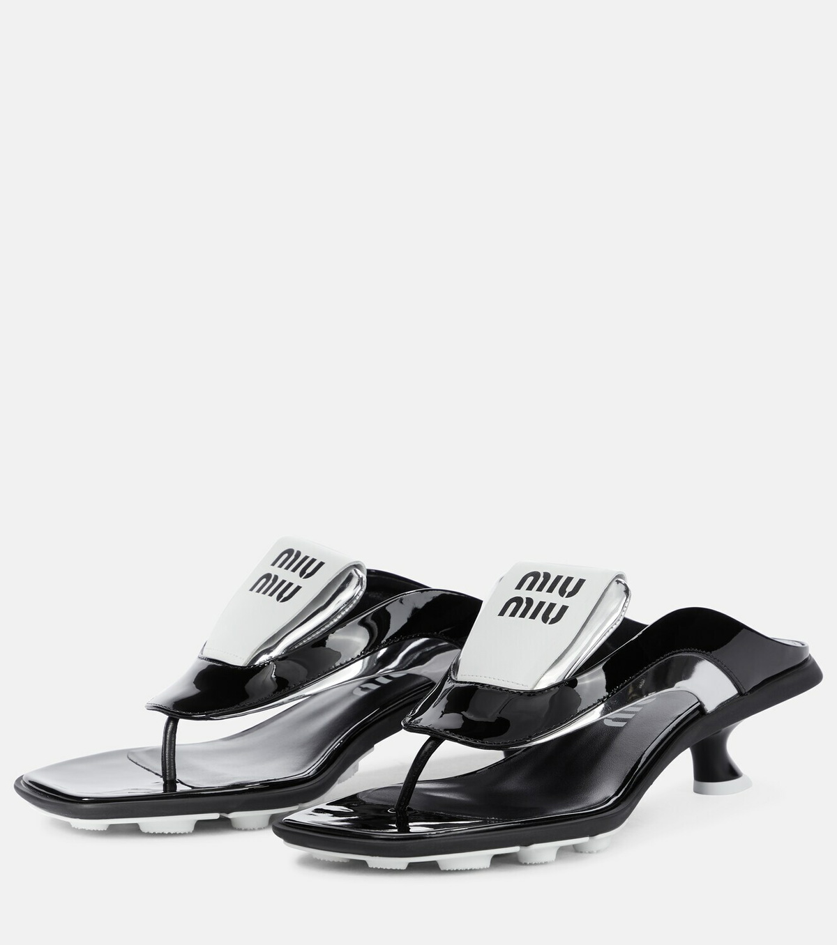 サンダル・ミュール MIU MIU  Patent leather sandals Miu Miu Patent leather thong sandals Miu Miu