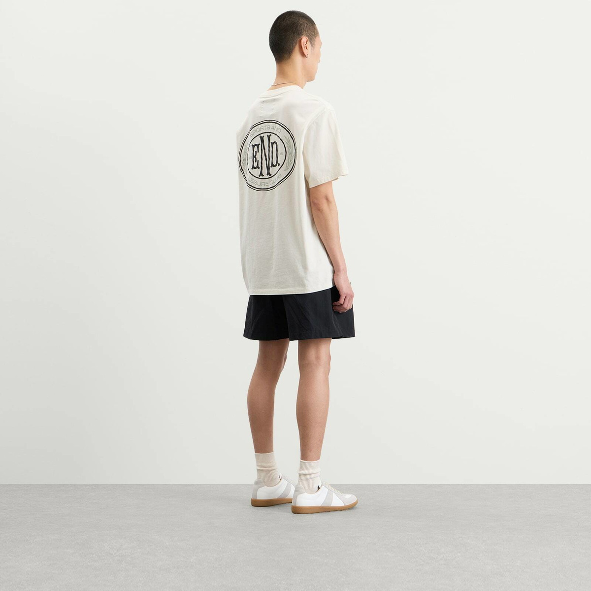 END. Leisure T-Shirt in Smoke White