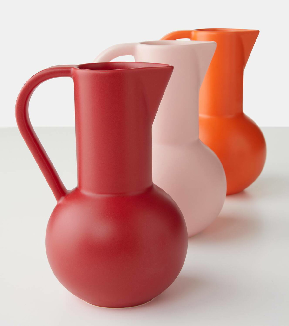 Raawii Strøm Small jug by Nicholai Wiig-Hansen