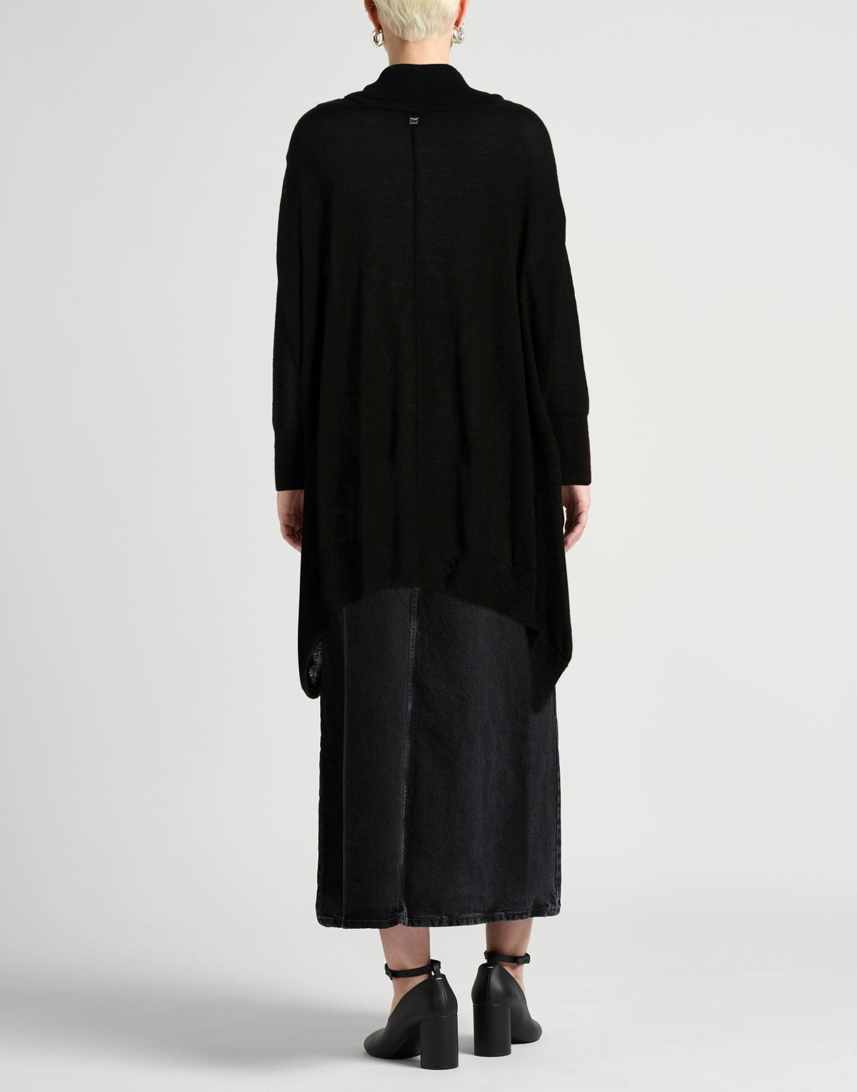 Manila Grace Womens Turtleneck in Black