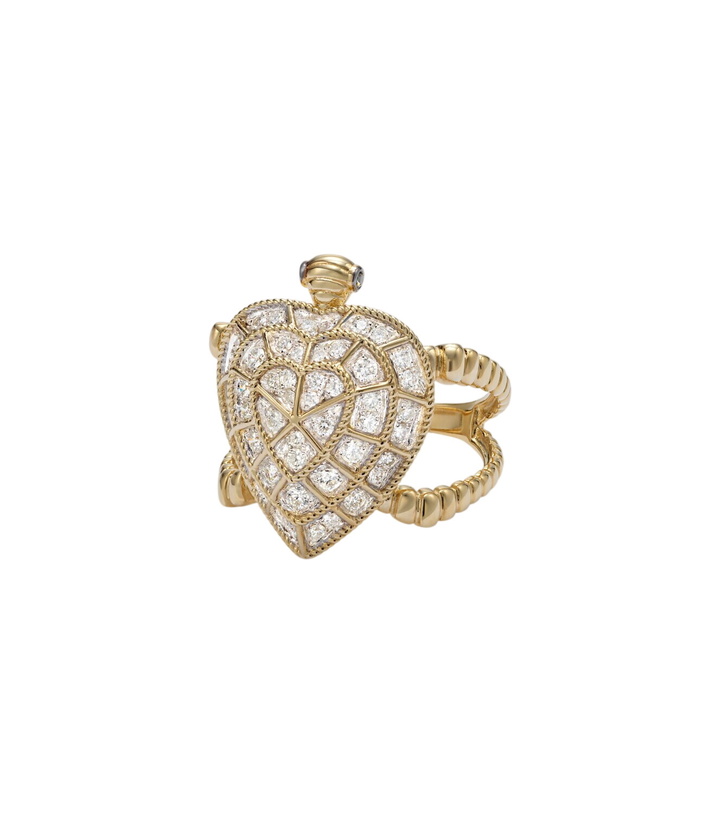 Photo: Yvonne Léon Tortue Coeur 9kt gold ring with diamonds