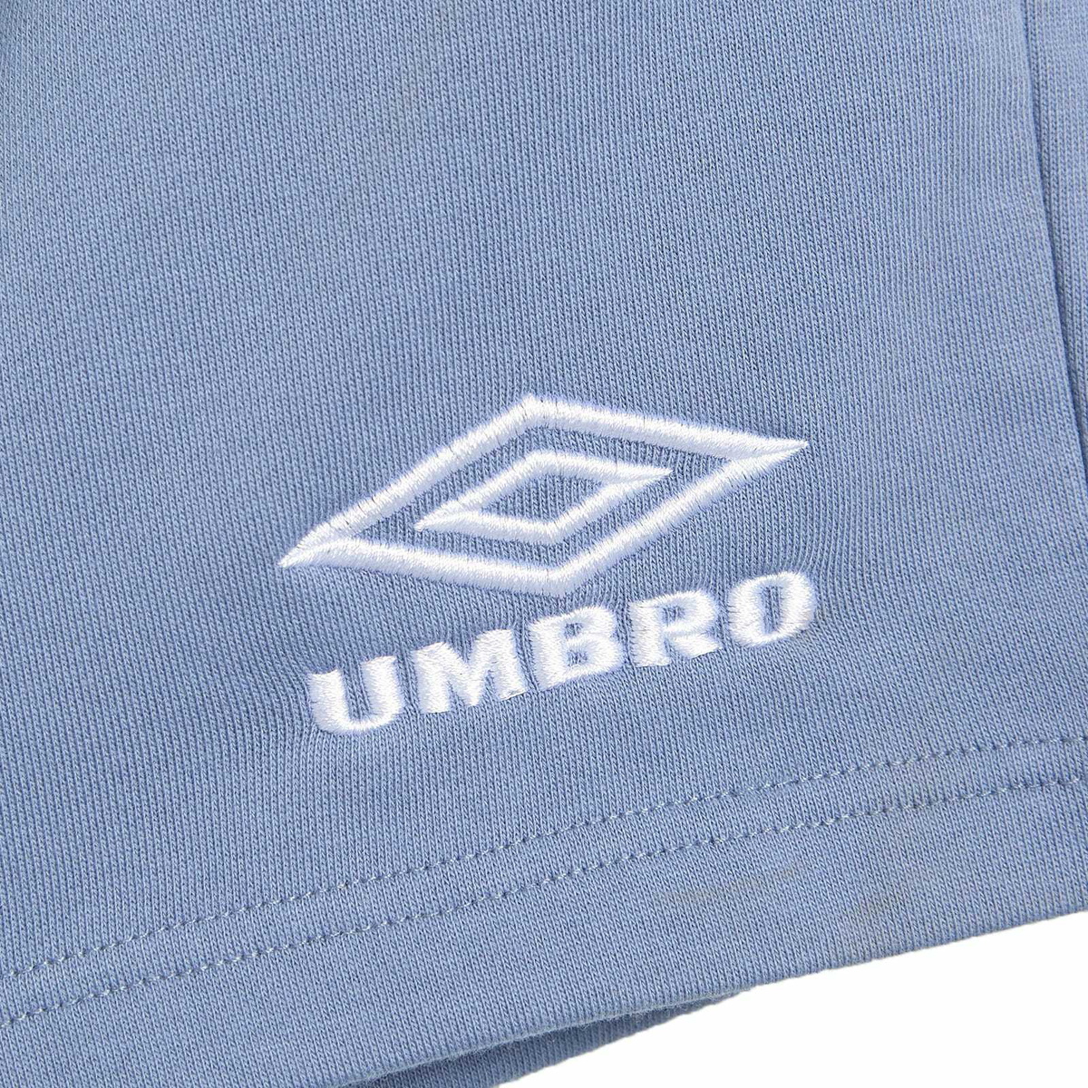 Umbro Iconic Short in Infinity