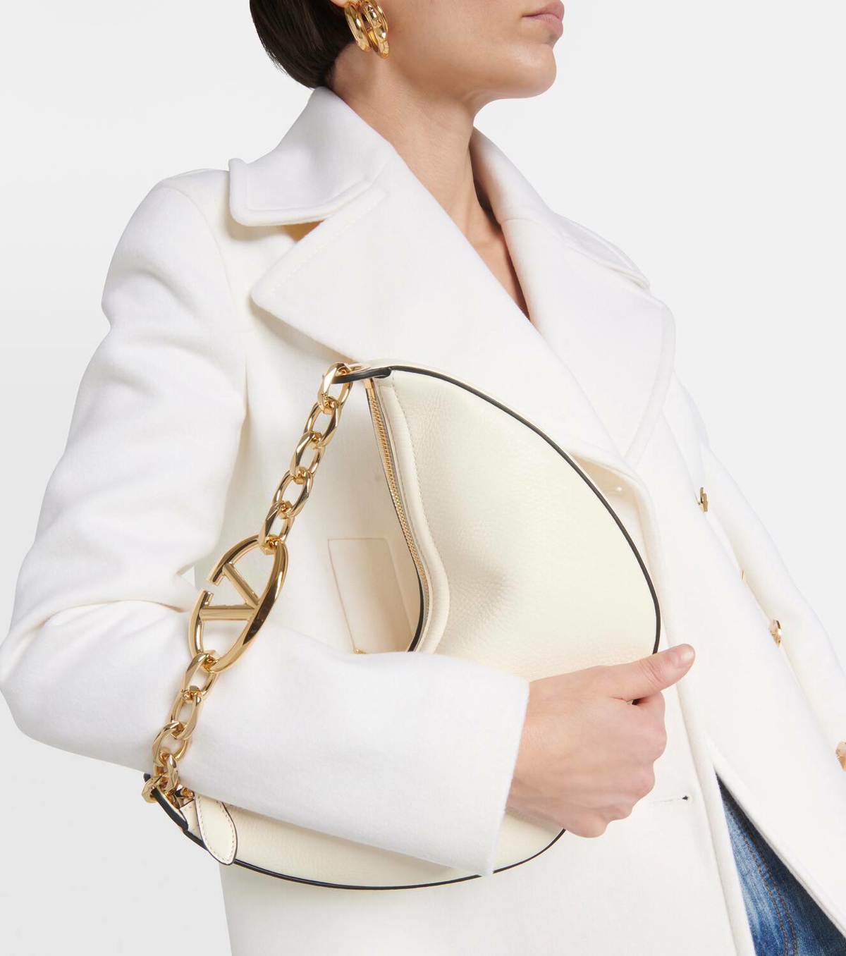 トートバッグ VALENTINO GARAVANI Ivory Leather Medium Vlogo Shoulder Bag Valentino Garavani Ivory Leather Shoulder Bag | italist