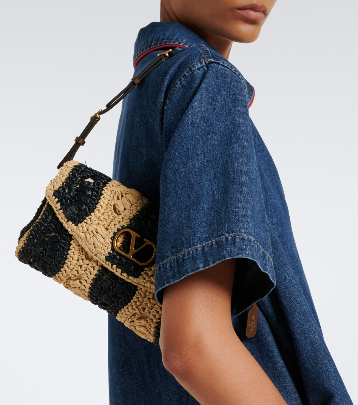 Valentino Garavani DeVain Small raffia-effect shoulder bag