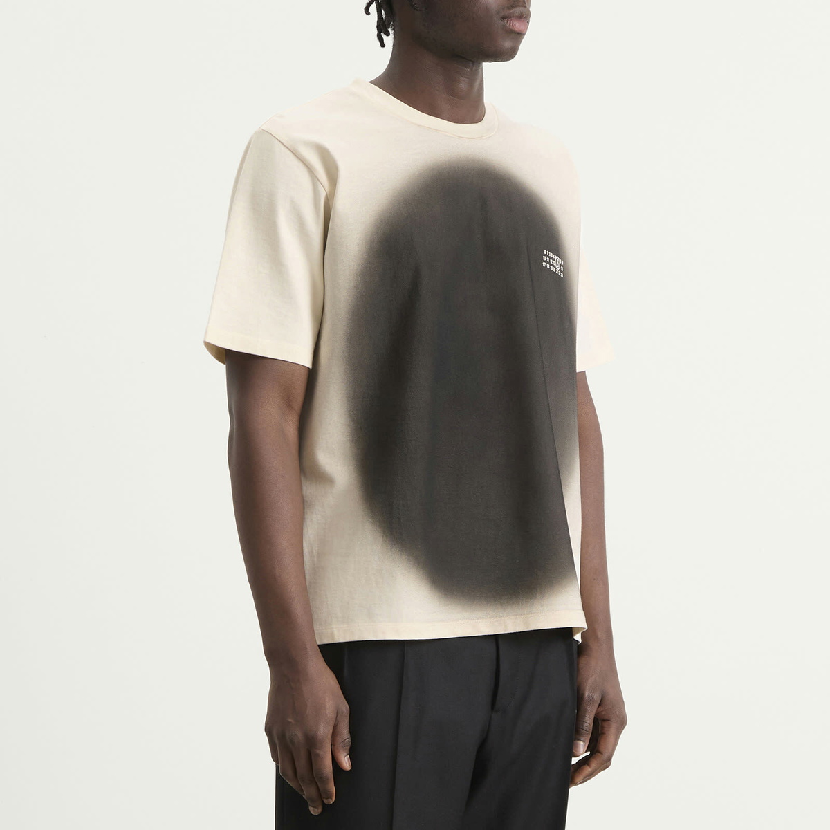 MM6 Maison Margiela Men's Spray Graphic T-Shirt in Cream