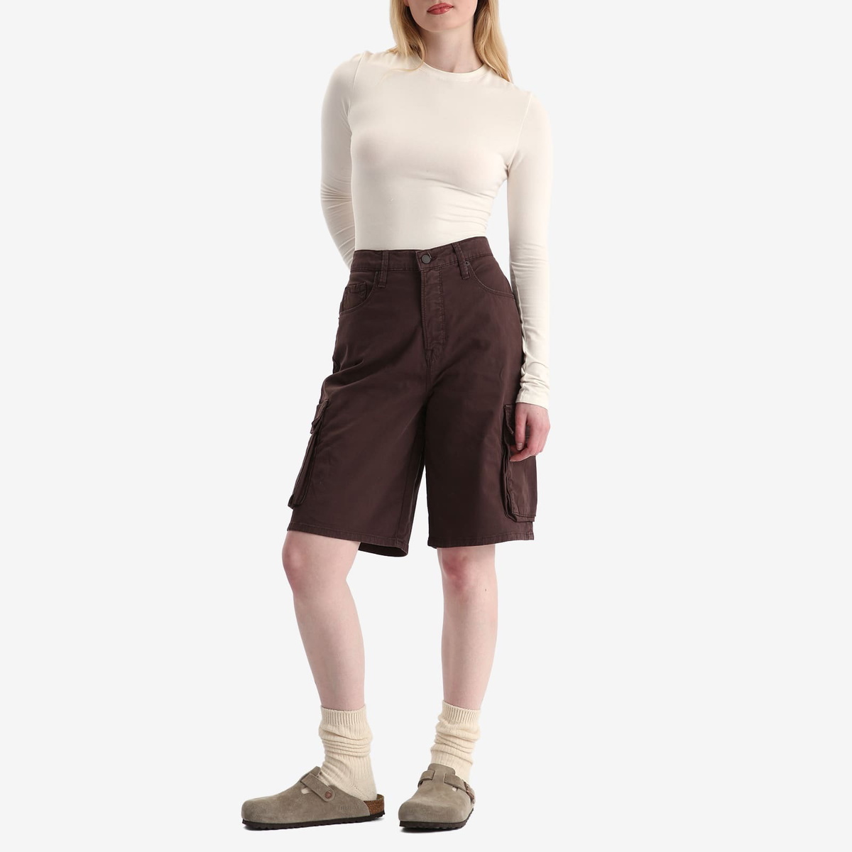 Good American Women's Twill Cargo Short in Bark