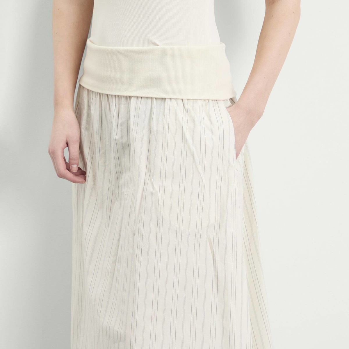 Samsøe Samsøe Women's Sathea Pleated Midi Skirt in Bone Stripe