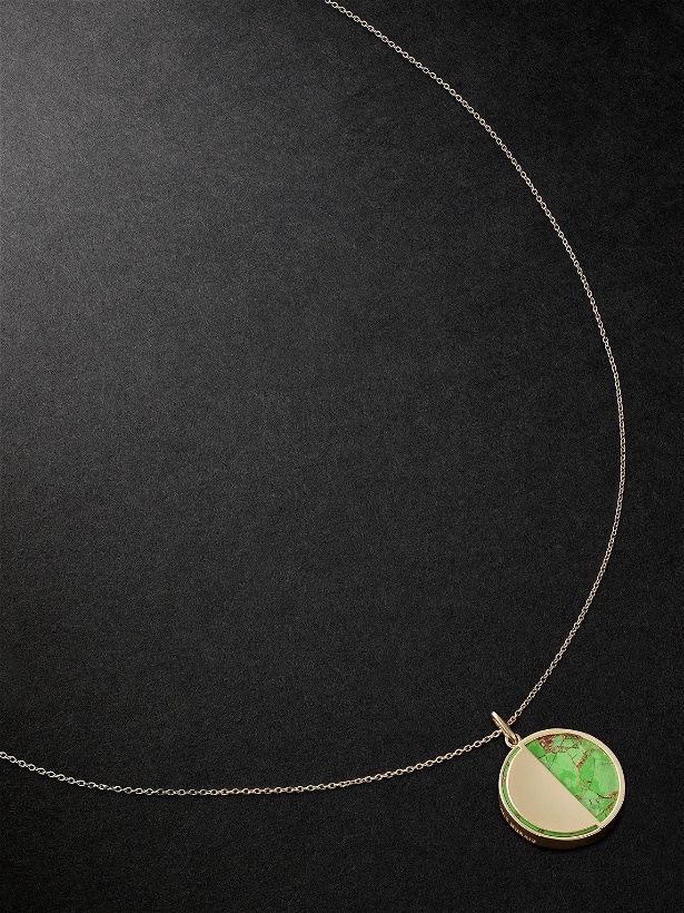 Photo: Luis Morais - Gold Turquoise Pendant Necklace