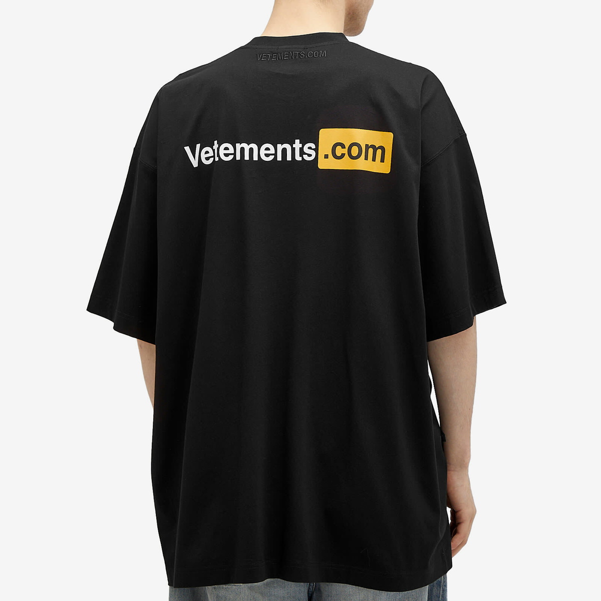 VETEMENTS Men's XXX Logo T-Shirt in Black Vetements